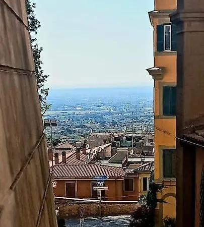 A Casa Di Giuseppe E Tiziana - Centro Storico 30 Min Di Treno Da Roma *