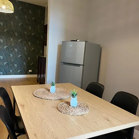 Apartment A Casa Di Giuseppe E Tiziana - Centro Storico 30 Min Di Treno Da Roma *